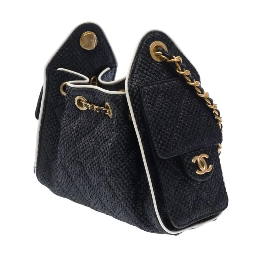 CHANEL Shoulder Bag